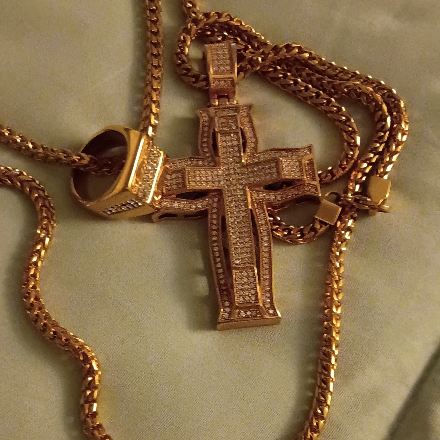 Gold Tone Yellow Gold Plated Cuban Licunk Cross Pendant Crystal Pavé Necklace