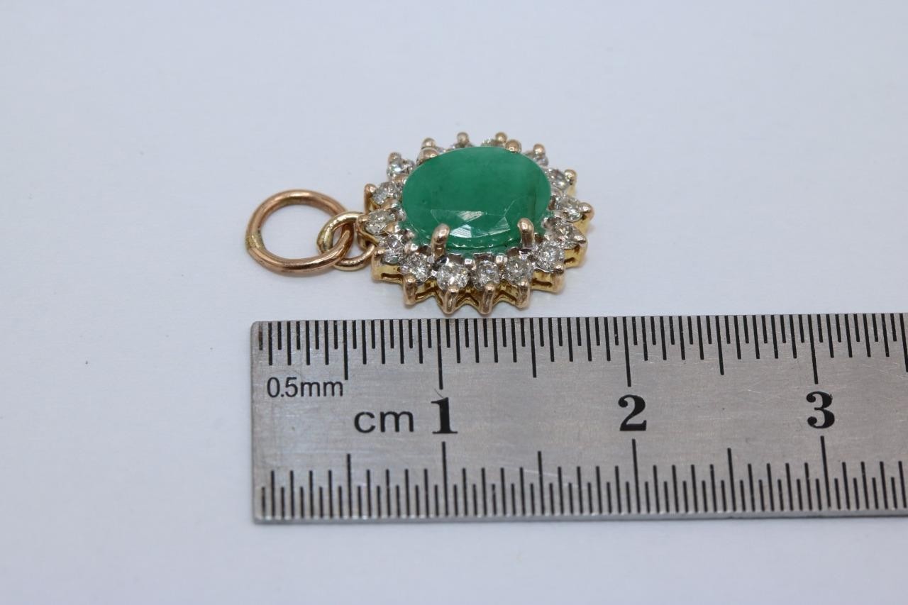 14K Yellow Gold Oval Green Stone Natural Diamond Halo Pendant Charm 2.0gr
