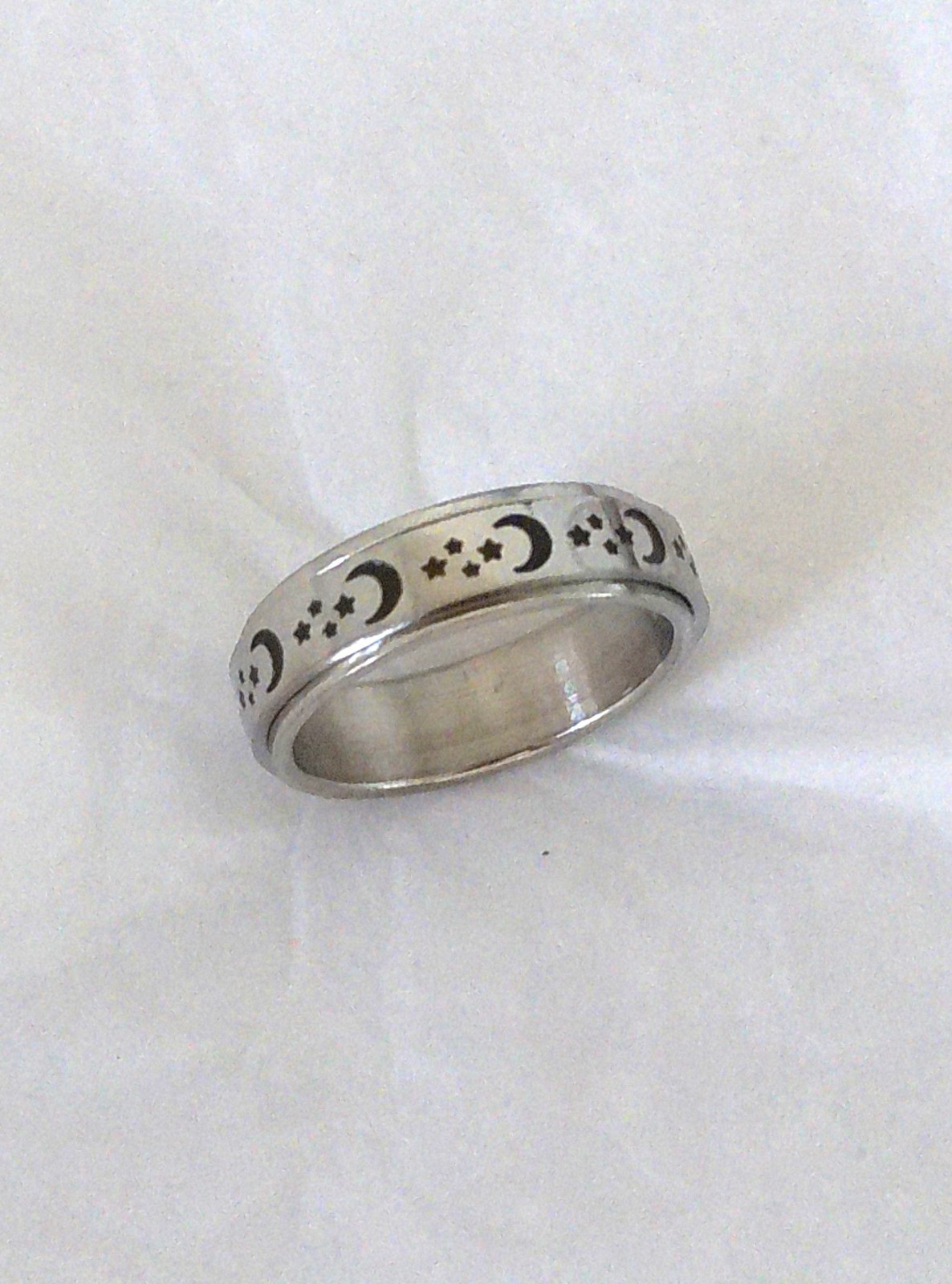 New Stainless-Steel Moons & Stars Spinner Ring Size 8 Perfect for All Occasions