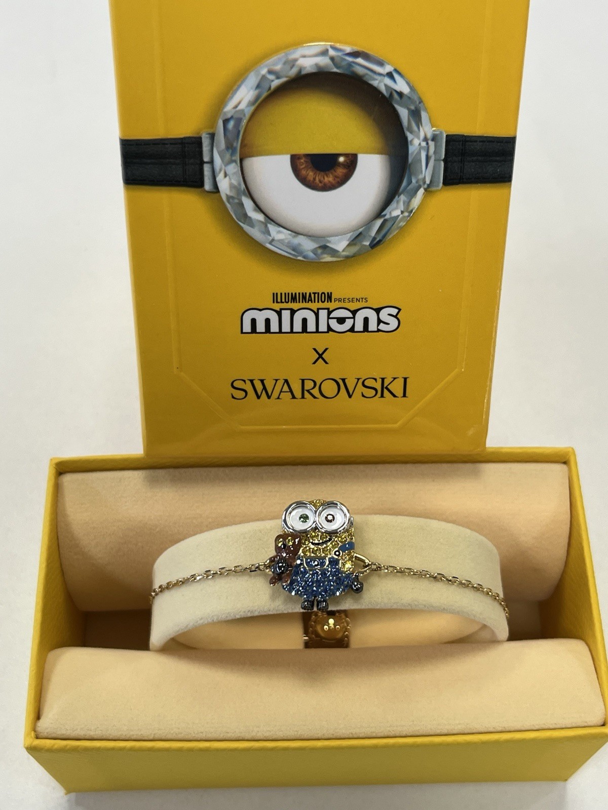 Swarovski Minions Bob bracelet Pavé, Multicolored, Gold-tone plated 5743386
