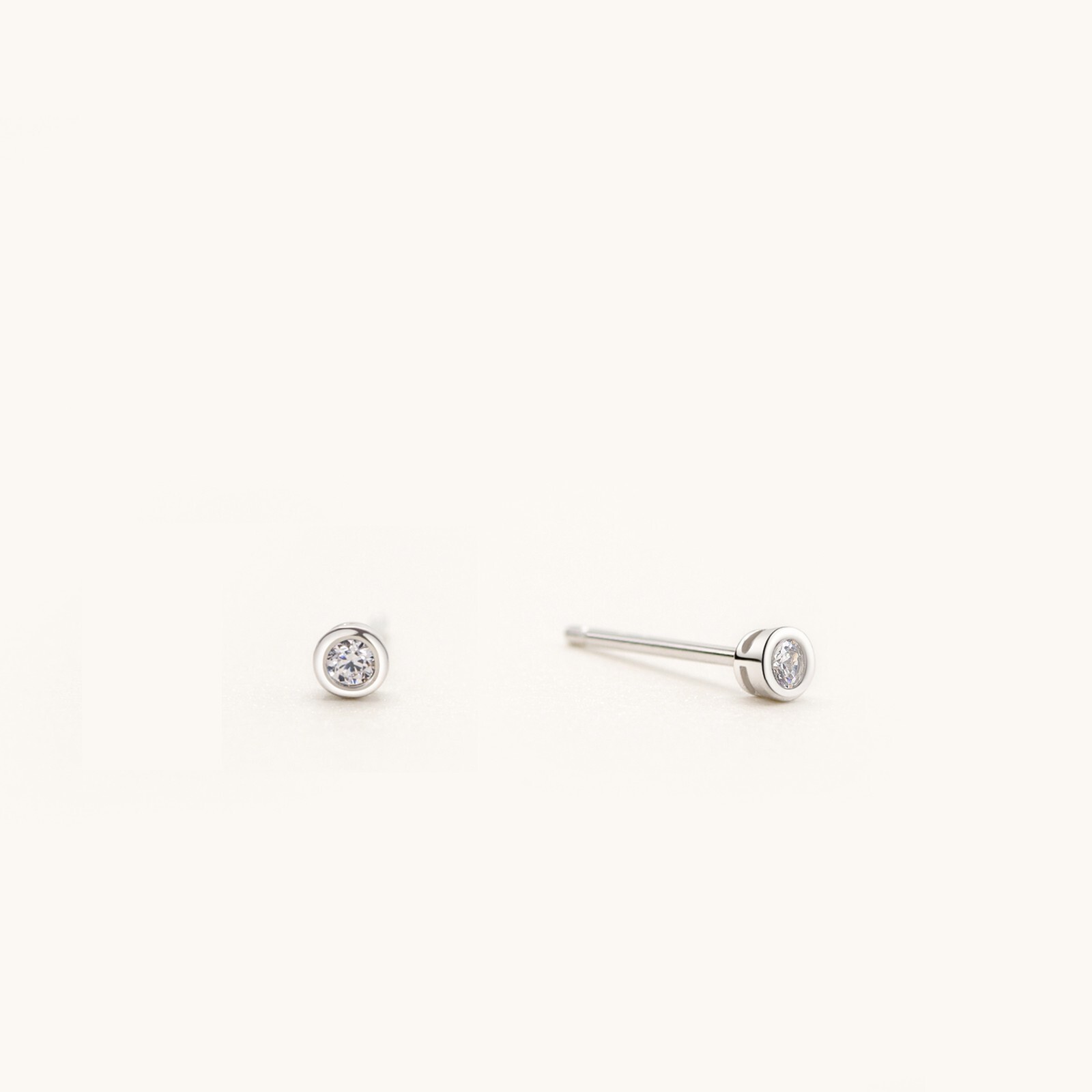 LAVISHE 925 Sterling Silver Timeless Cubic Zirconia Bezel Stud Earrings