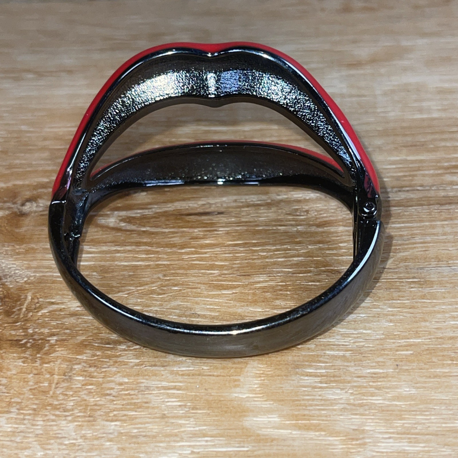 Novelty Red Hot Lips Enameled Clamper Bracelet