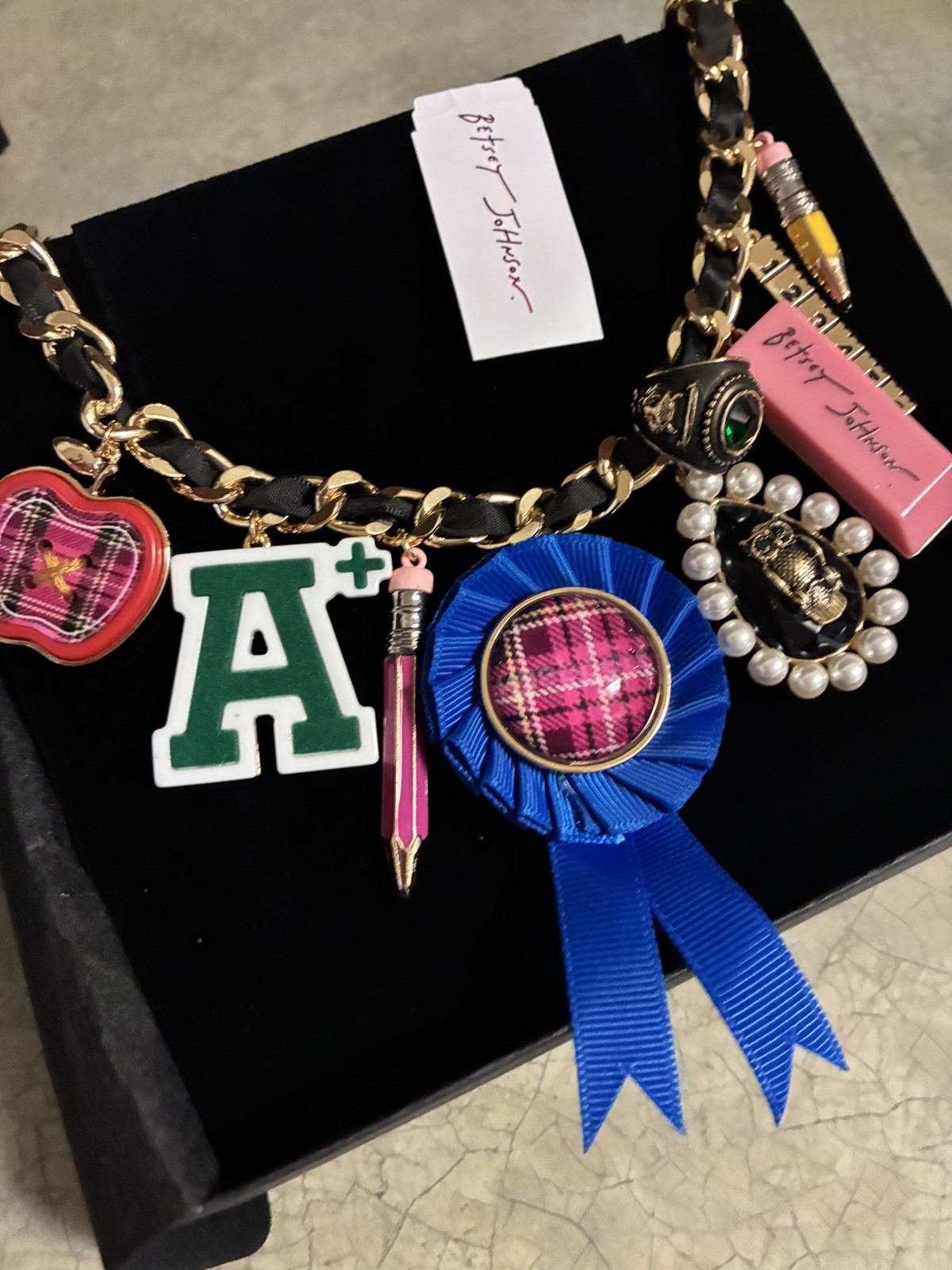 Betsey Johnson BEST IN CLASS school Charm Statement Necklace NWT 👀unique!!