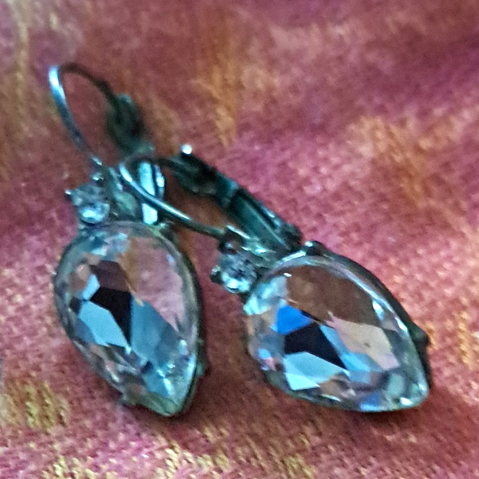 Clear Crystal Silver Tone Teardrop Dangle/Drop Earrings Leverback Closure