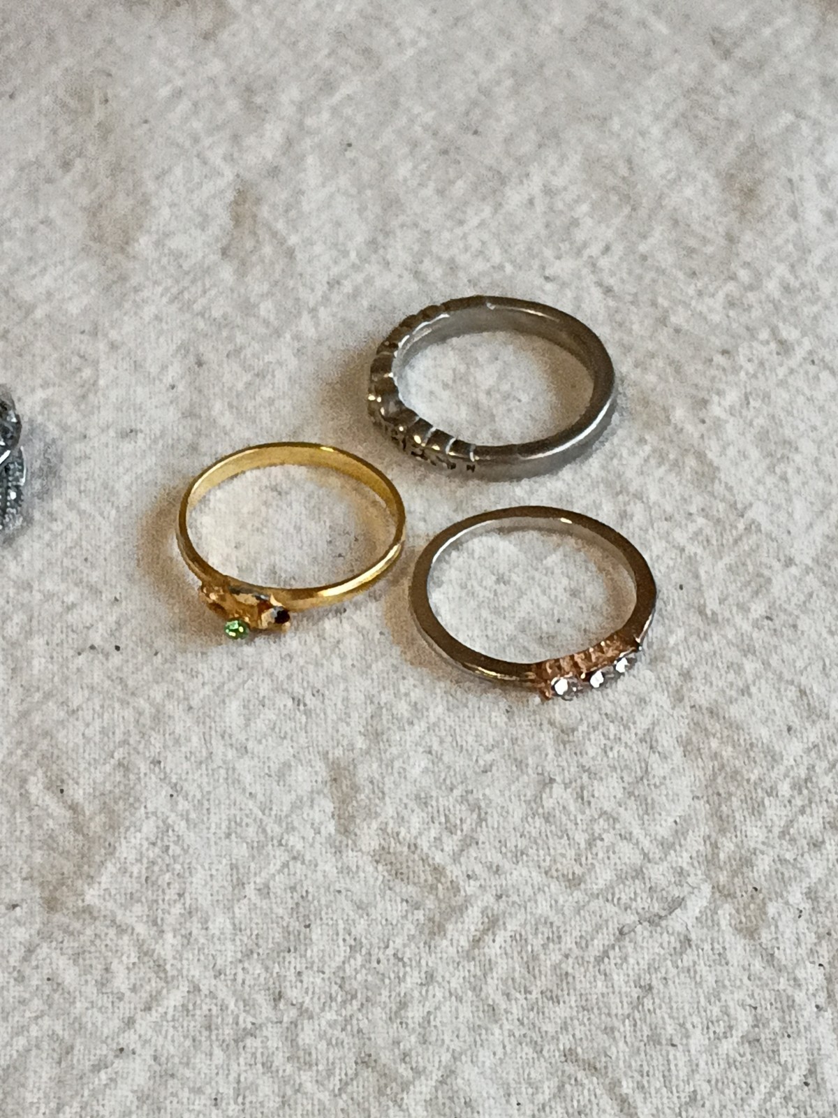 Lot Of Various Sized Fashion Rings Sz 3.5, 5, 6, 7, 8 Bag 0164 D17