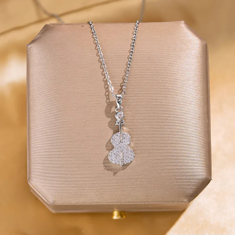 Elegant Shell Elk Necklace 18K Gold Plated Stainless Steel