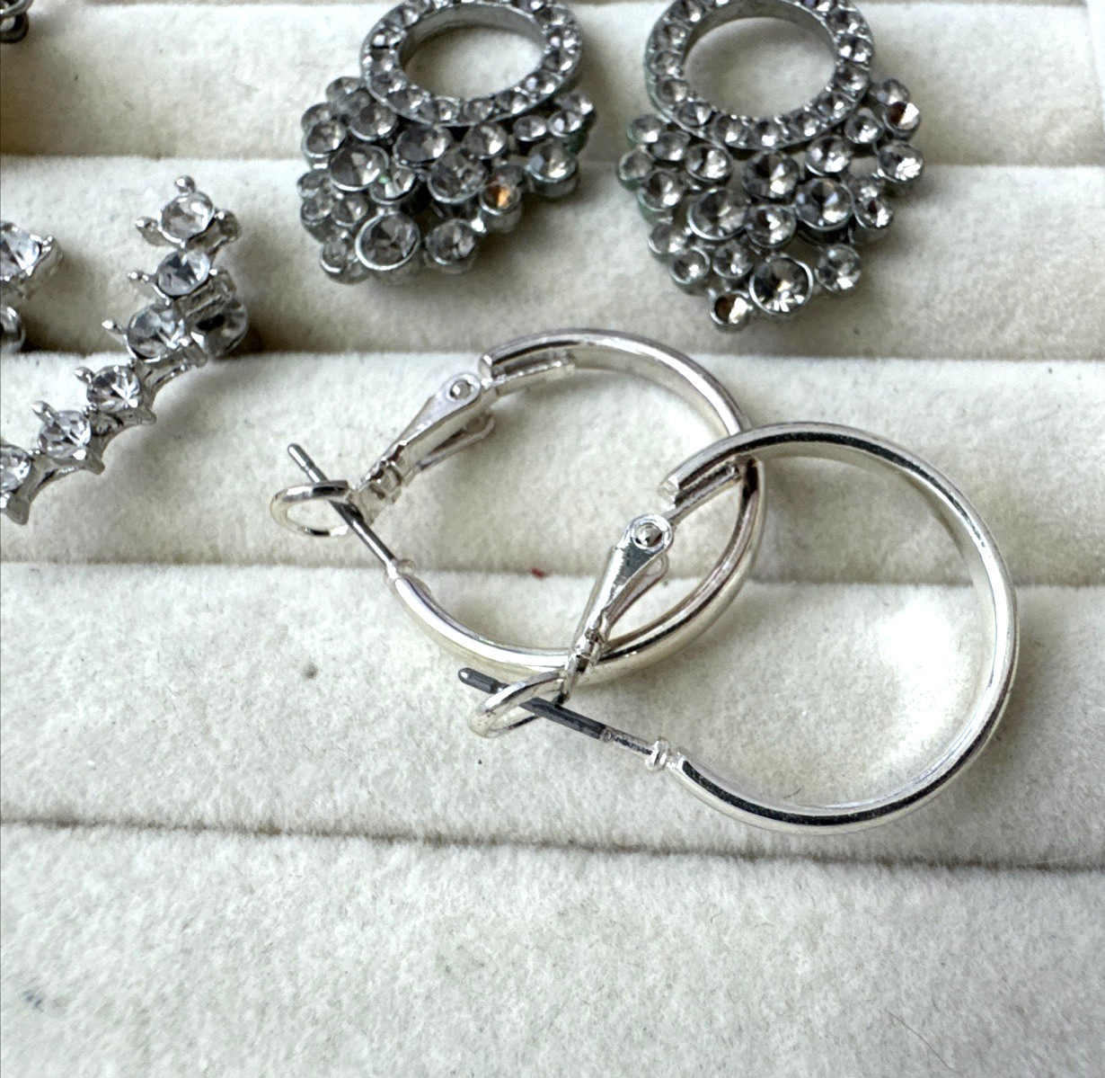 y2k 1990s STATEMENT Boho iridescent silver pearl glam career 8 pair Earrings Lot