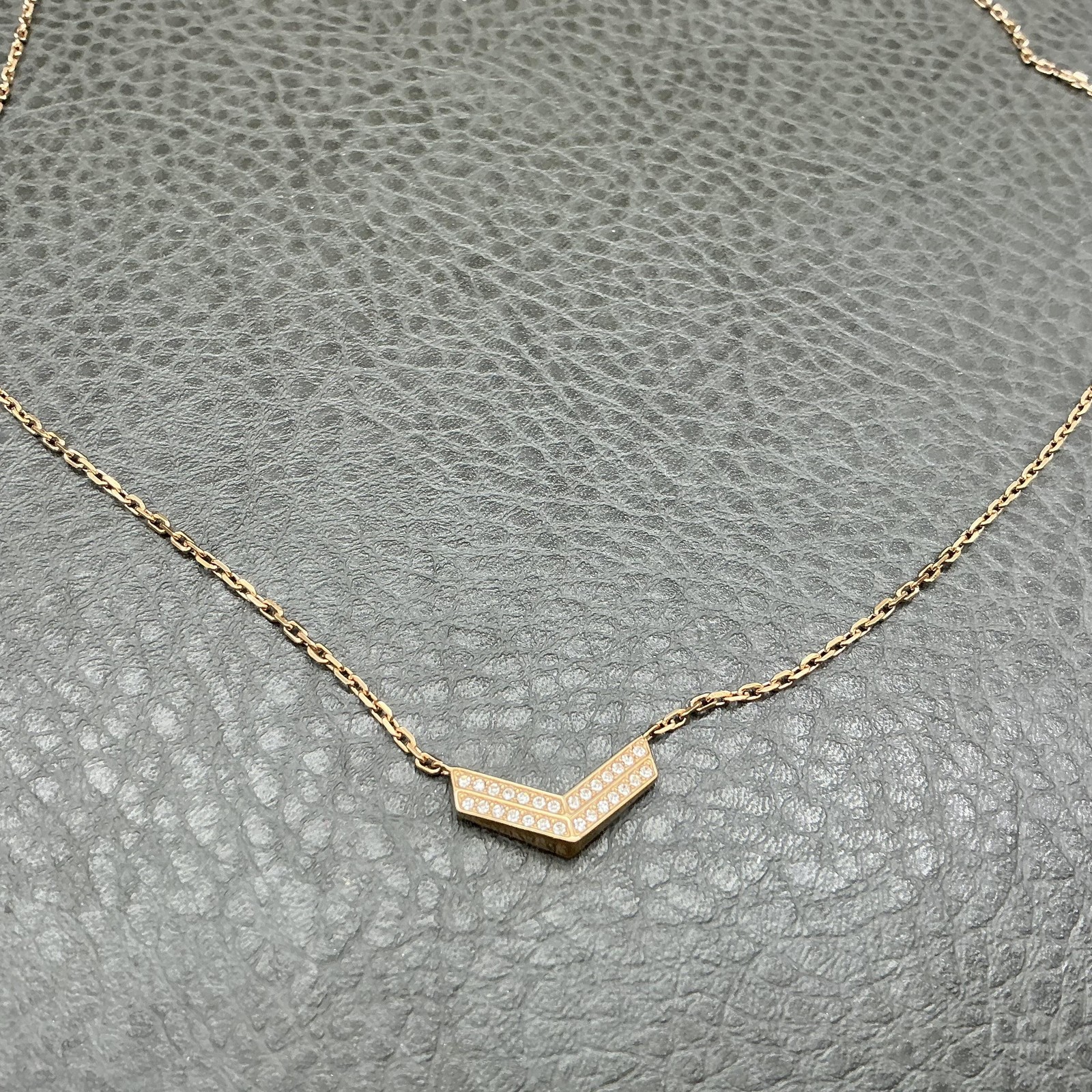 Fossil Necklace Gold Tone Crystal Chevron Triangle Pendant 17 In Womens Jewelry