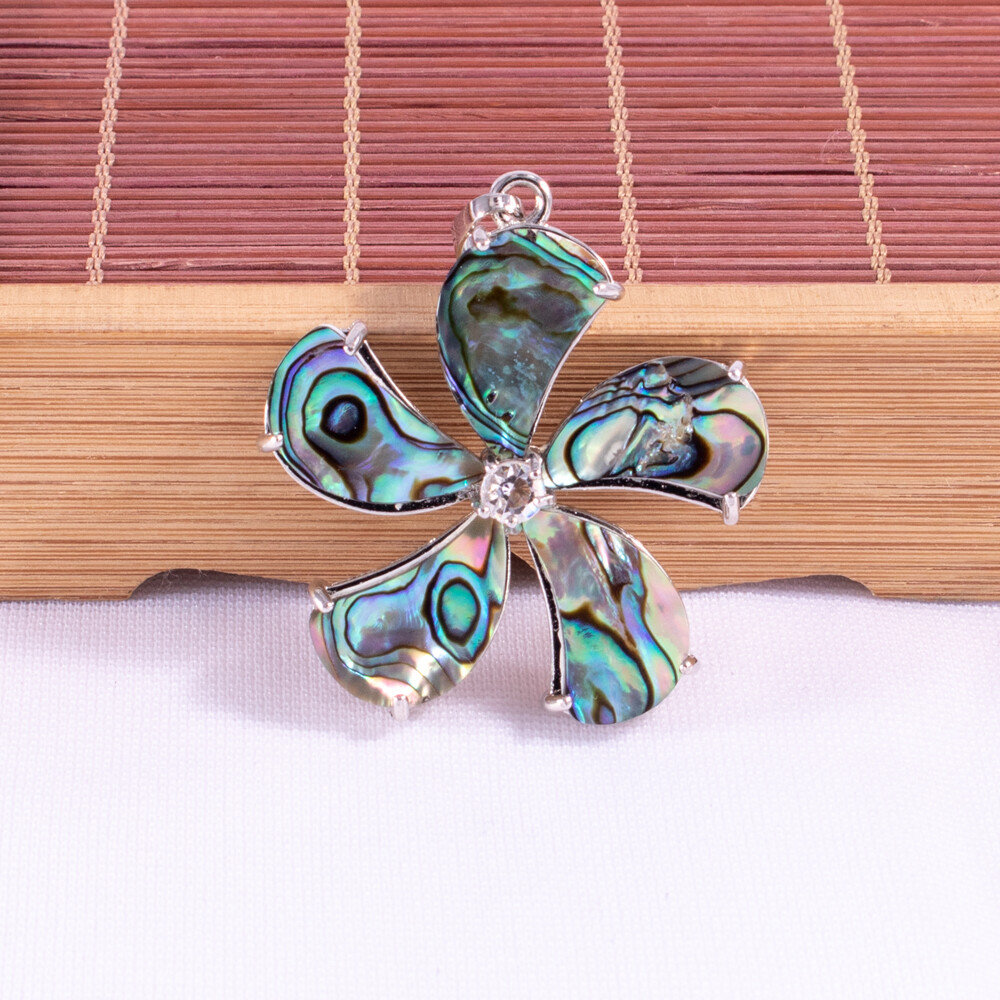 Natural Abalone Shell Pendants Lucky Pinwheel Flower Paua Shells Pendant for Wom