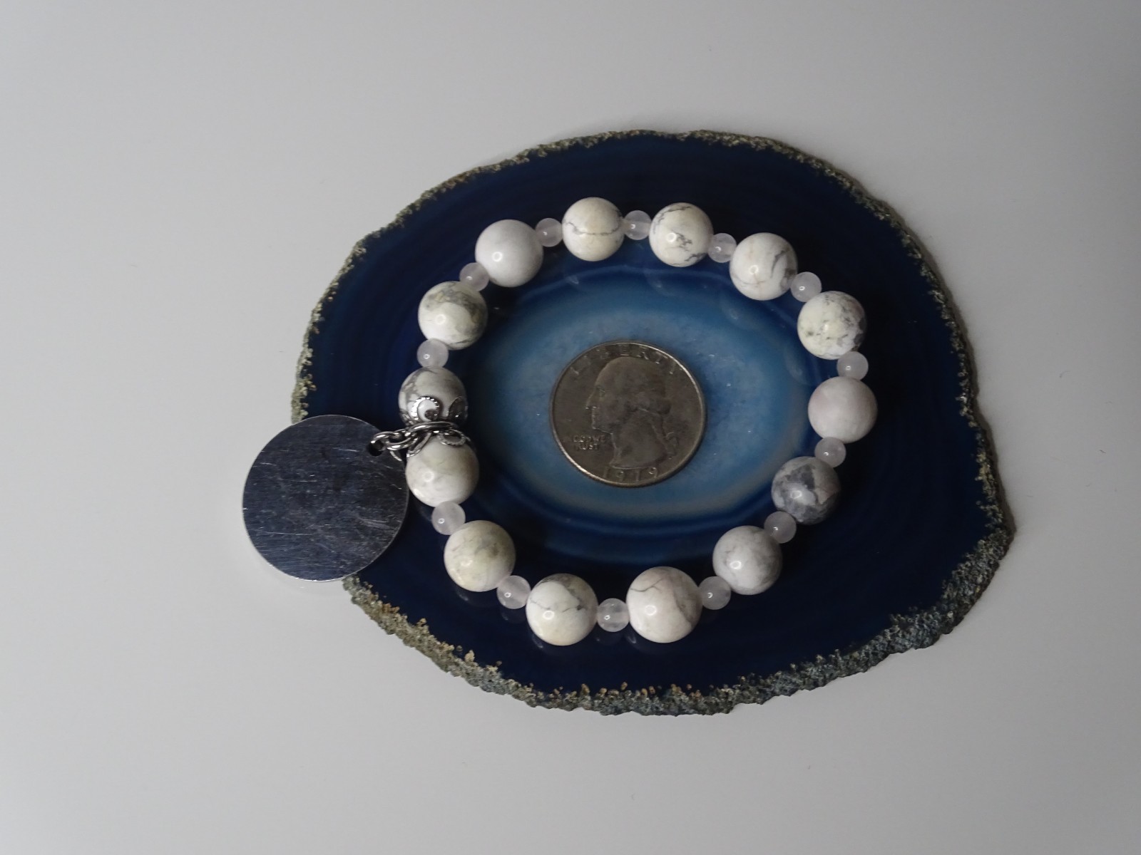 Stunning Southwestern White Howlite Beaded Bracelet With Silver-Tone Charm 30g