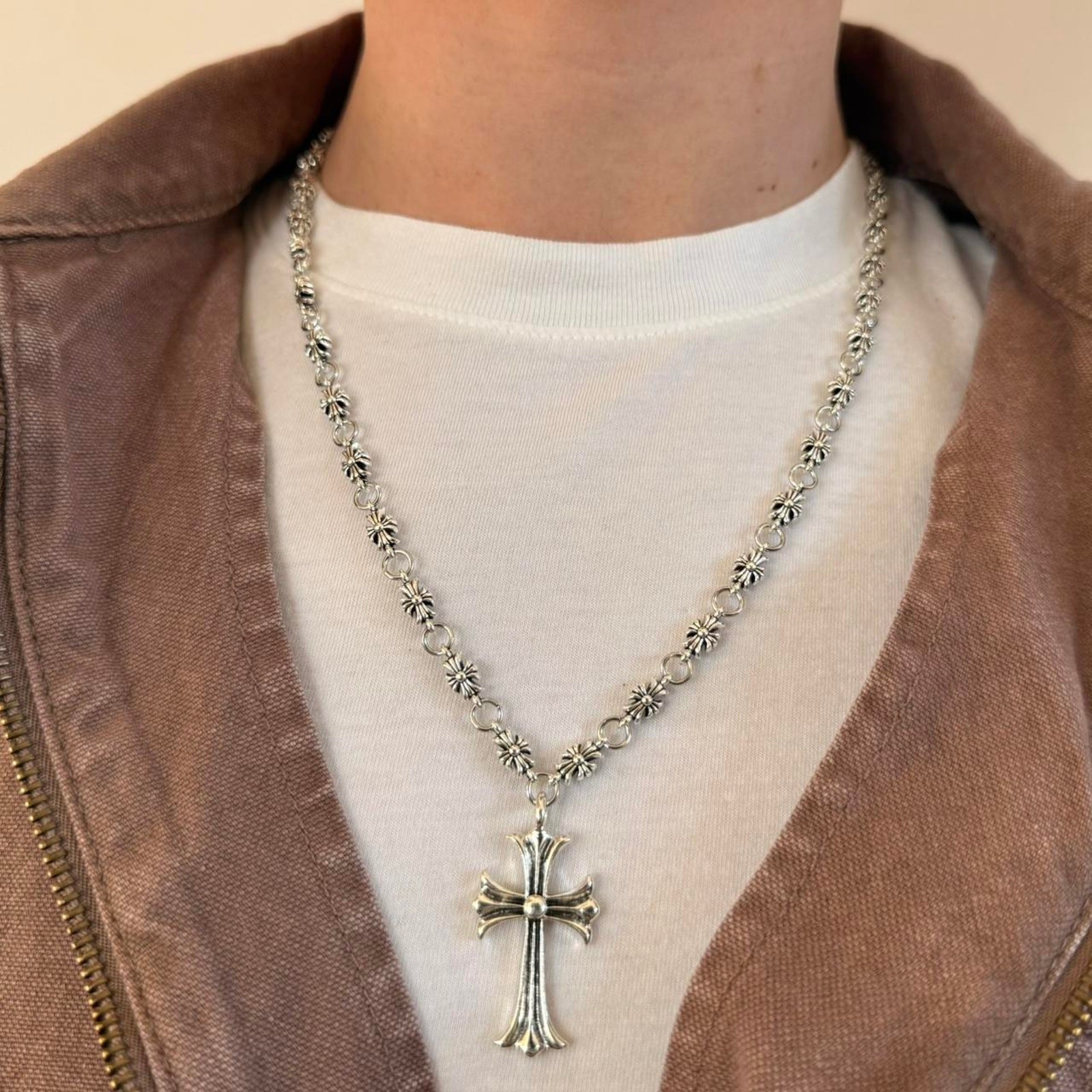 Y2K Silver Gothic Cross Necklace Unisex 22″ Simple Chain Great Quality