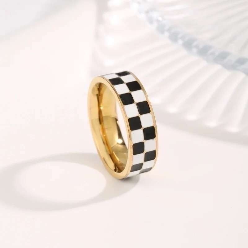 Black and White Checkered 18K Gold Plated Titanium Ring Band Size 8