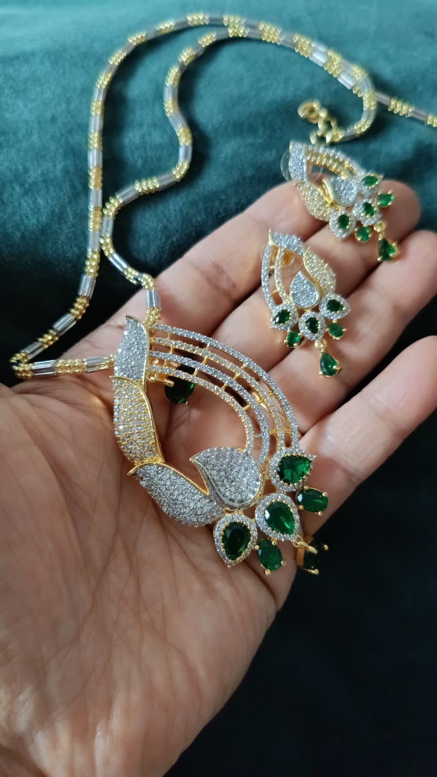 Exclusive High-Quality Chain Set with Pendant & Earrings | Elegant Designer Jewe