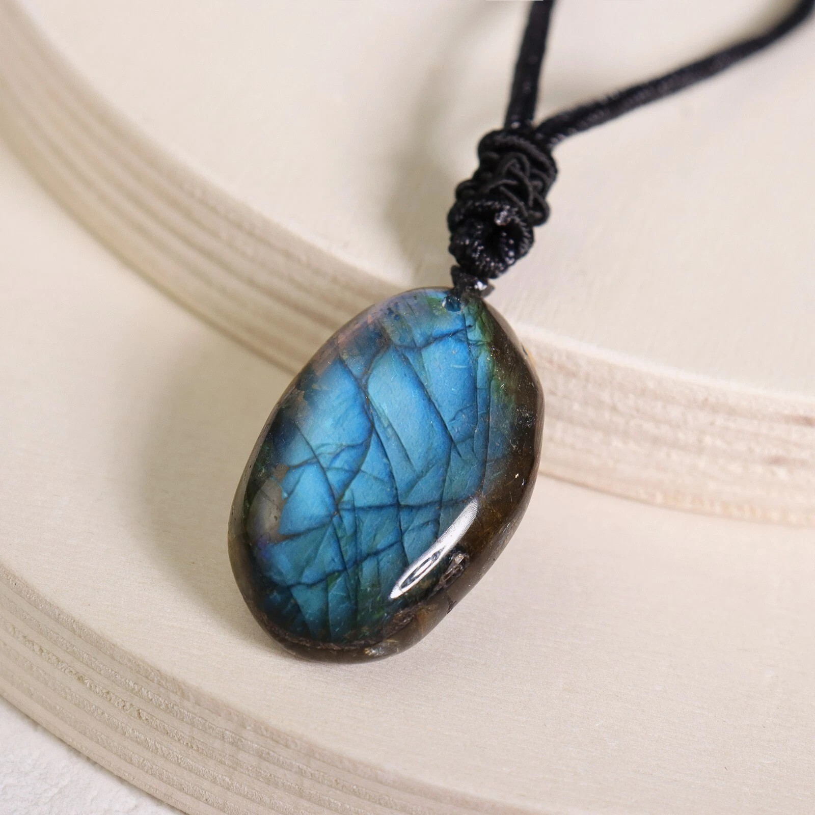 Natural Labradorite Amulet Oval Pendant Healing Energy Women Men Necklace