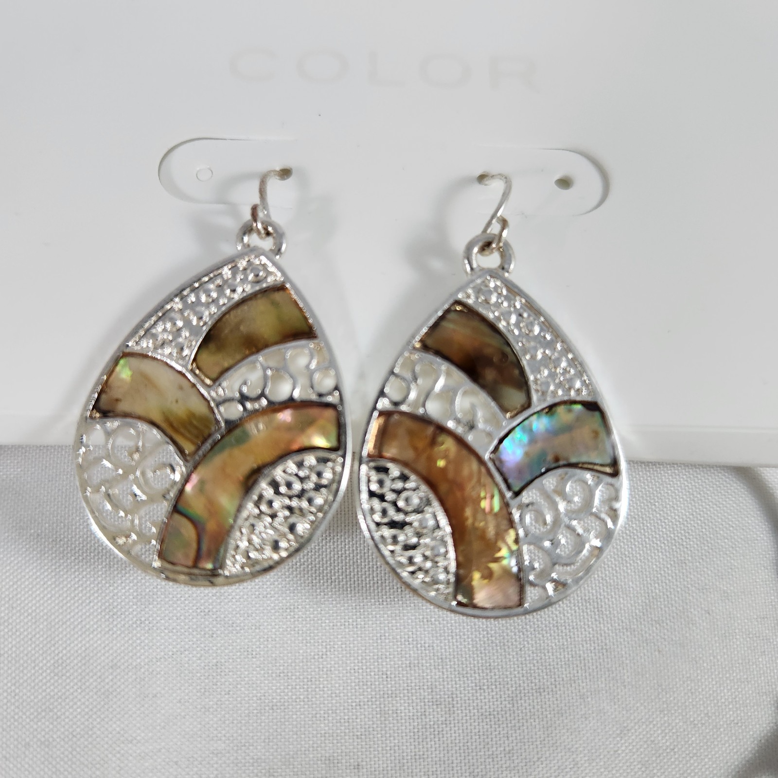 Kohls Color Necklace and Earring set Silver Tone Brown tone Inlay New 18″