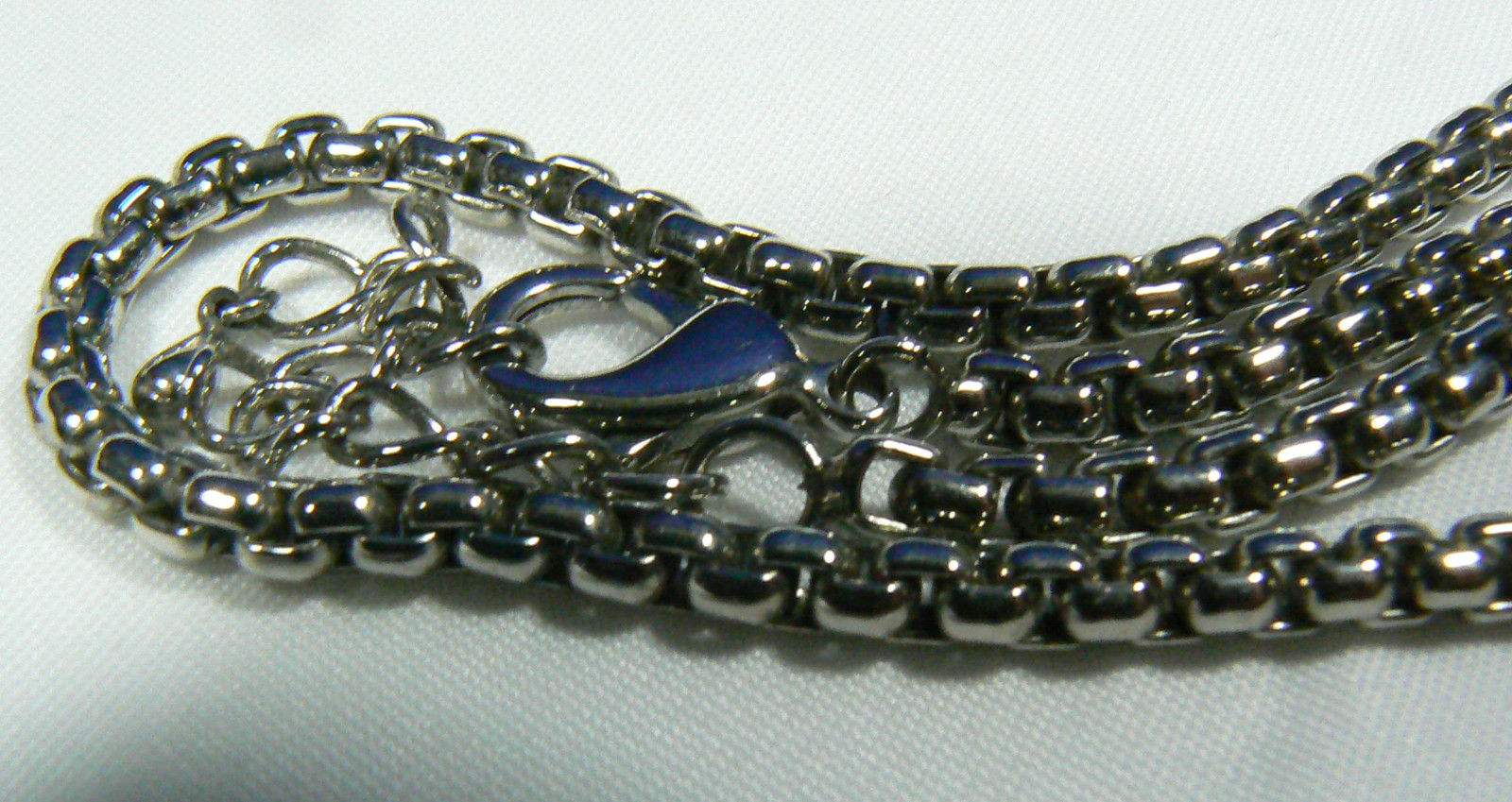 High Quality Silver Tone Round link chain Necklace 18″L 4 mm wide
