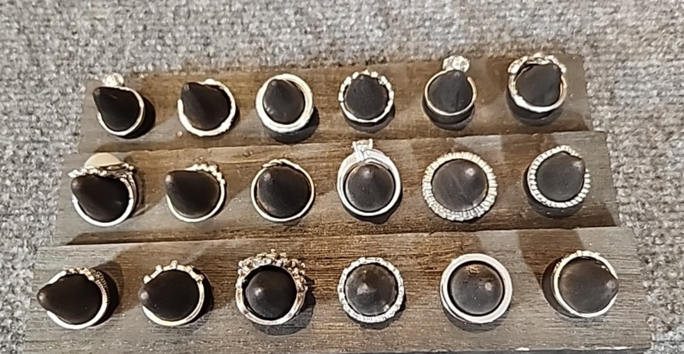 Jewelry 21 French Rings Rhinestones Sized Silver Tones Lot #175 See Description