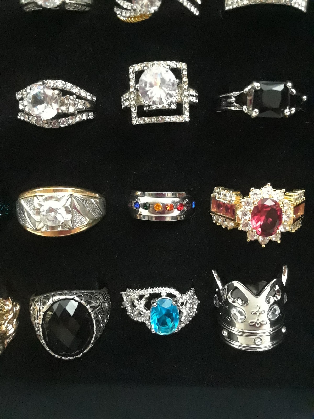 Wholesale Lot of 72 Rings Various Shapes and Sizes Men – Women Display Tray NWOT