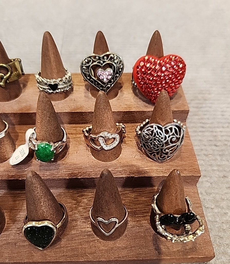Jewelry 18 Heart Rings Adjusts Sized Stretch See Description Lot #152