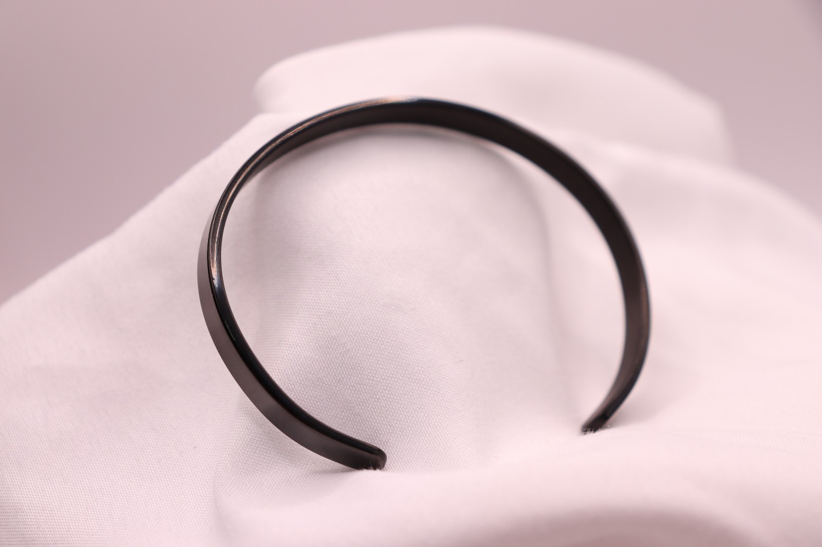 Bracelet Cuff Black Color Unisex Fashion Jewelry Everyday Elegant Meaningful Gif