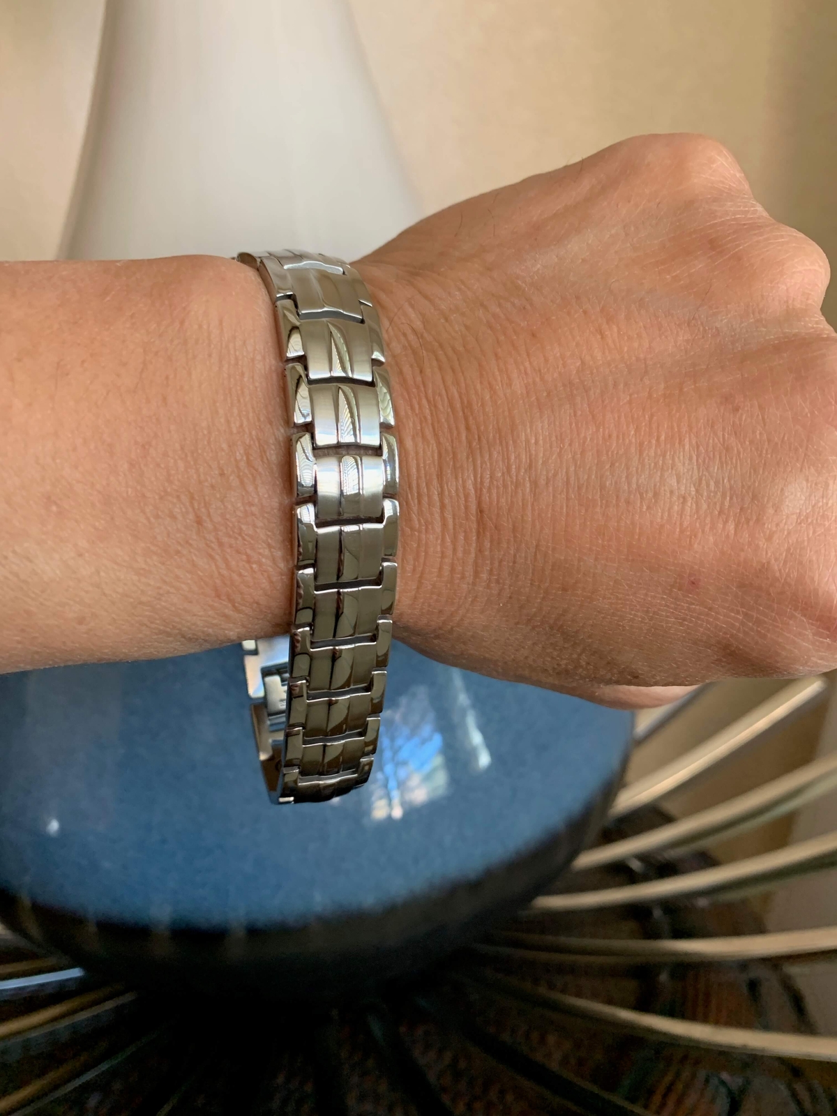 Nice Magnetic Bracelet Balance Energy Power Stress Anxiety Relief Healing Joy