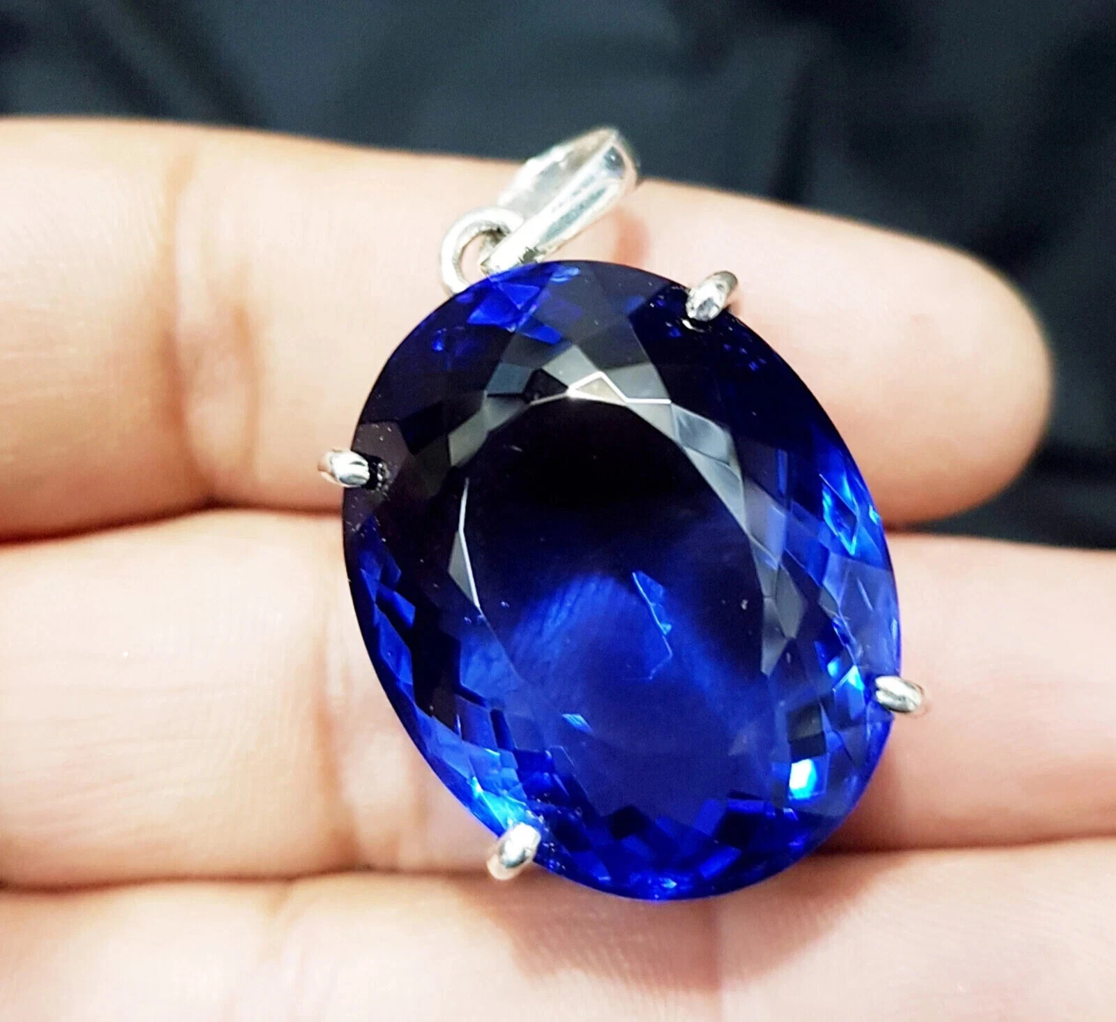 Natural Certified 28 Ct BLUE Sapphire Loose Gemstone In Solid Silver Pendant