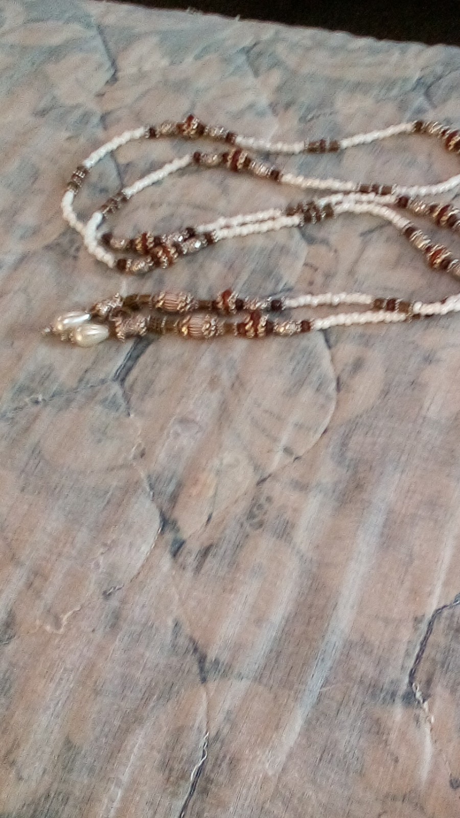 White Gold Brown Beaded Necklace, Ball/Bead Chain, Sim Pearl Teardrop Tassel