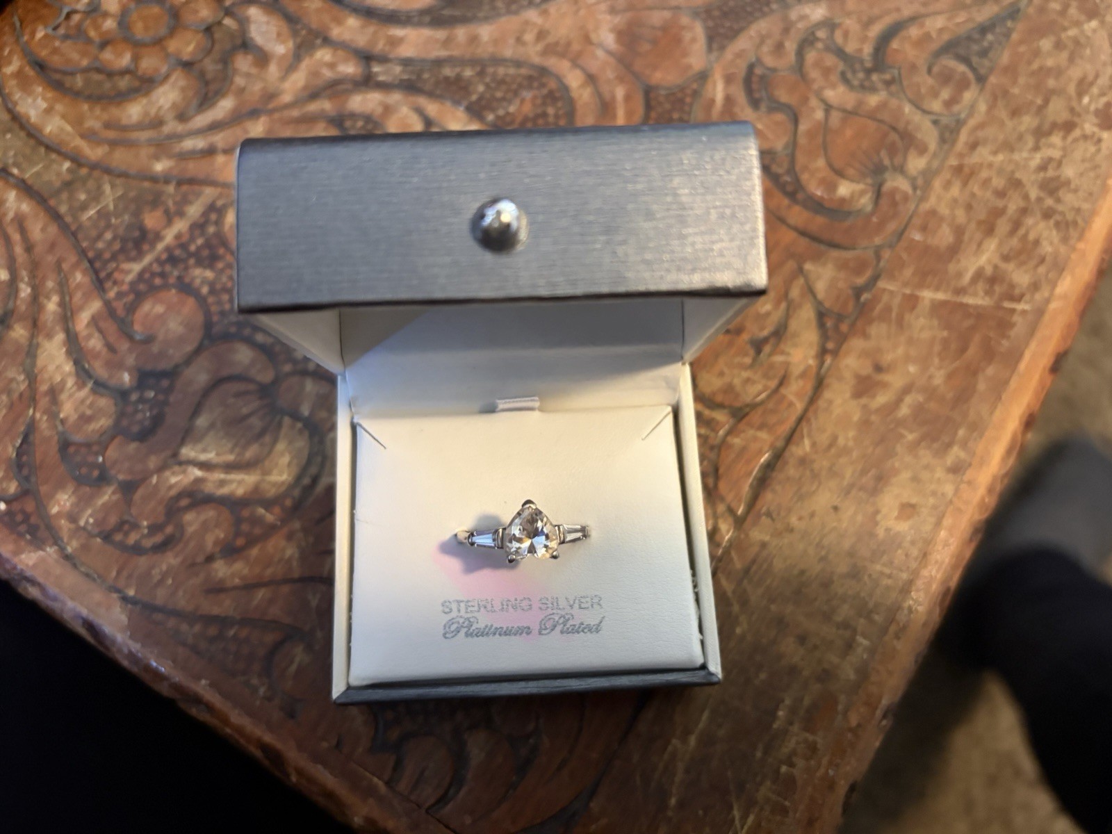CRISLU Sterling Silver Platinum Plated Solitaire Ring CZ White Size 9
