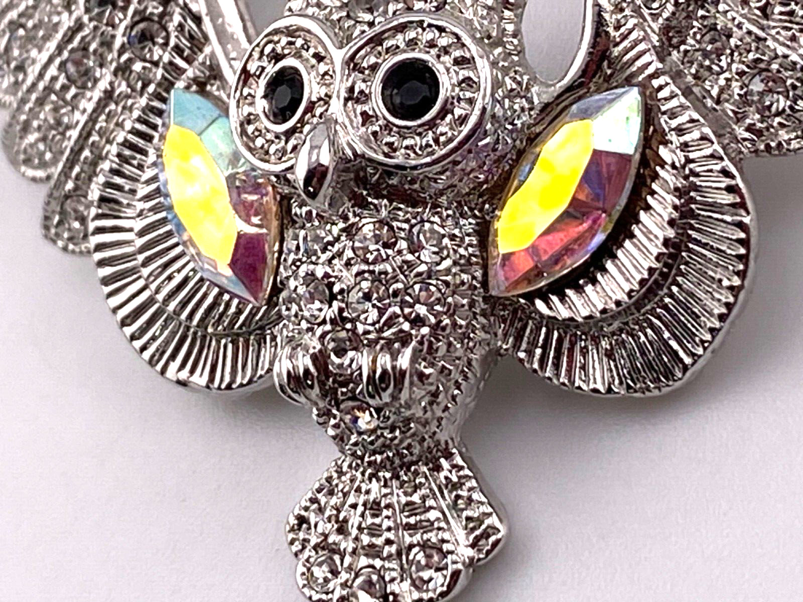 Spectacular Rhinestone 2” Sparkling Owl Brooch Pin 004-172