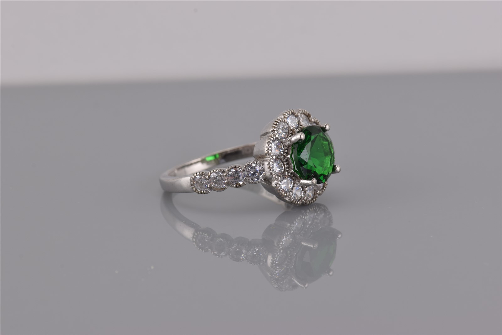 Sterling Silver Green Round Solitaire Halo Accent Scalloped Band Ring 925 Sz: 8