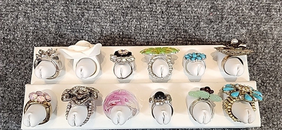 Jewelry 12 Flowered Rings Adjusts Sized Stretch See Description Lot #254