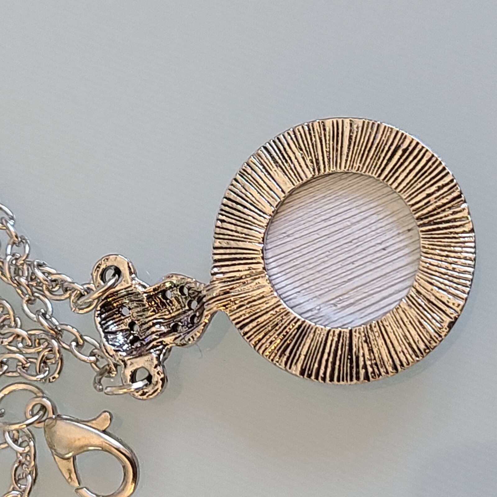 UNUSUAL TRIPLE MOON FACE NECKLACE FULL MOON WITH TWO CRESCENT MOONS CARESSING