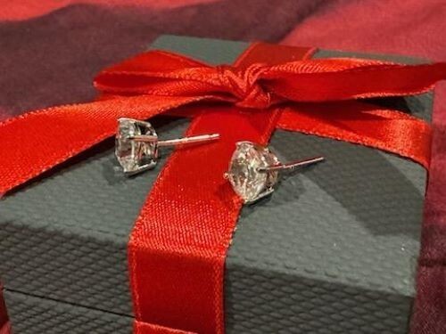 YES PLEASE! 2.5ct.T.W. Lab created White Sapphire Stud Earrings SS