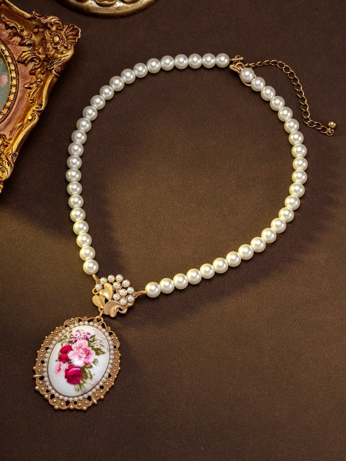 Vintage Floral Cameo Necklace Earrings Set Gold Pearl Rose Pendant Jewelry Gift