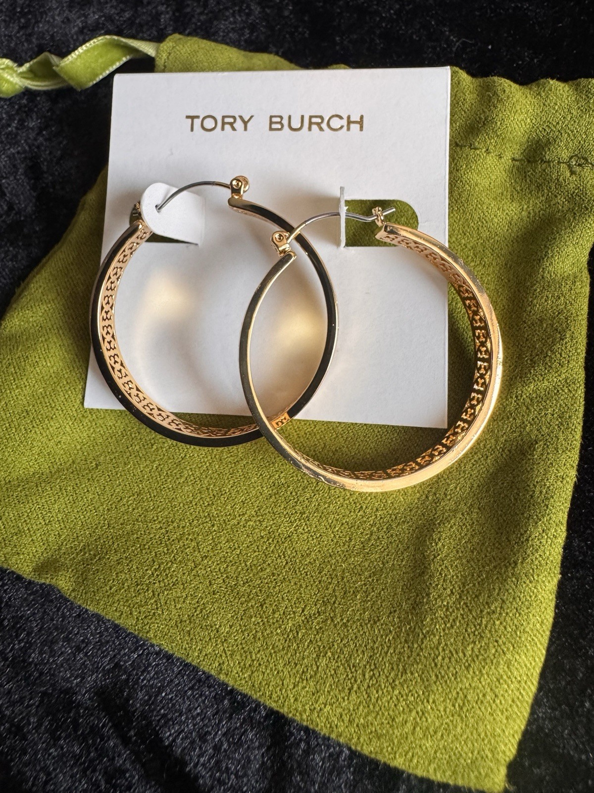 Tory Burch Gold Tone Patterned Hoop Earrings Large Logo Chic