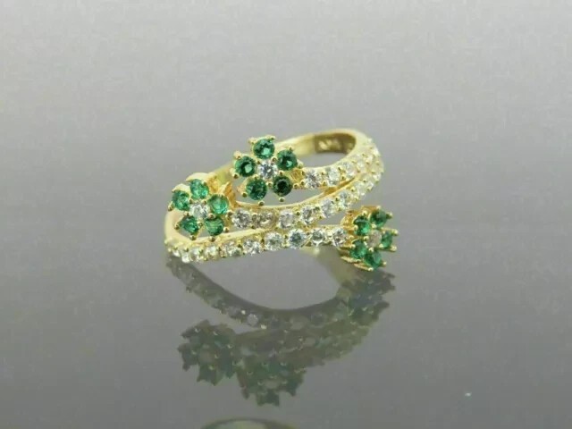 1.50Ct Round Simulated Green Emerald Engagement Ring In 14K Yellow Gold Plated
