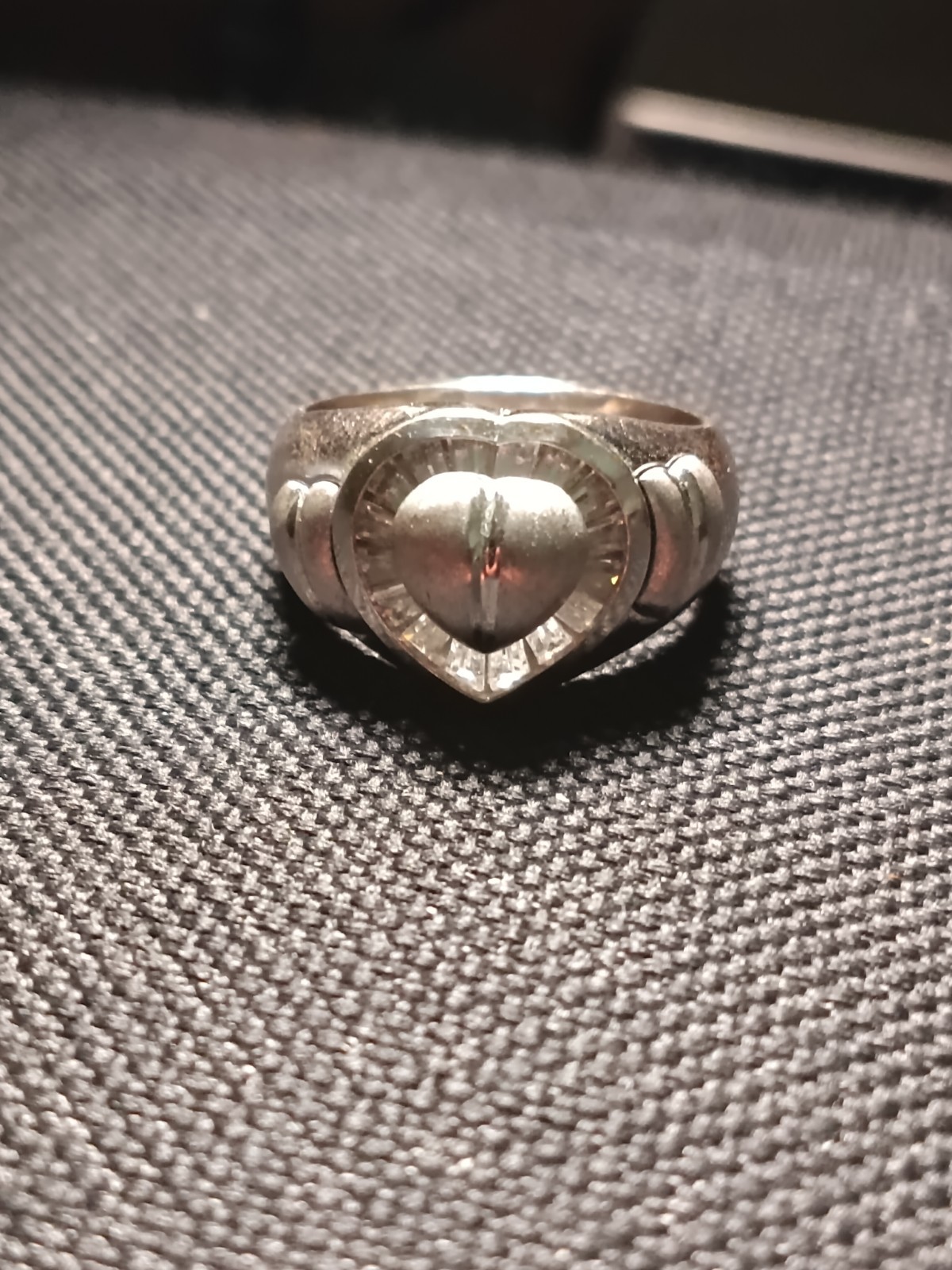 Silver Tone Metal Heart Signet Band Ring Love & Hearts Theme No Stone