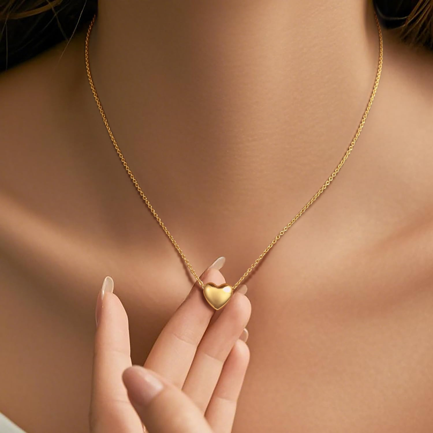 Gold Necklace for Women 14K Gold Pendant Necklaces for Women Charm Beauty Elegan