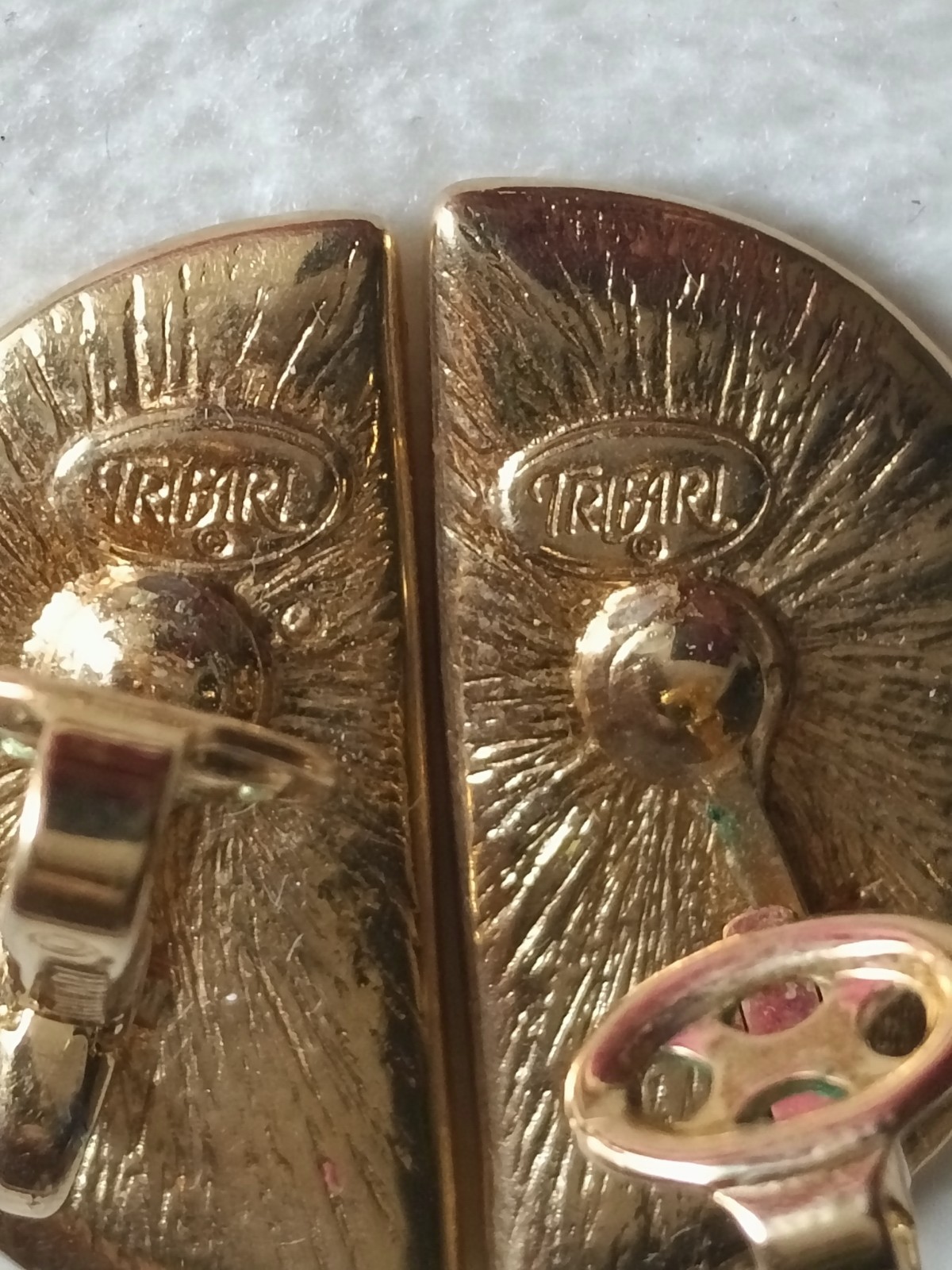 Trifari Signed Gold Tone Black Half Moon Stud Clip-On Earrings Metal Lobe