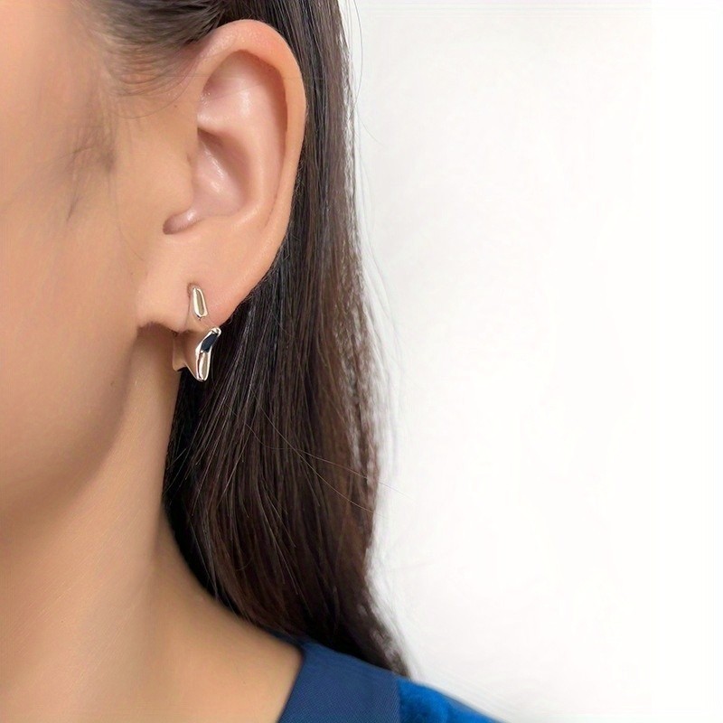 Women’s Silver Three-dimensional Five Pointed Star Ear Buckle Copper Earrings