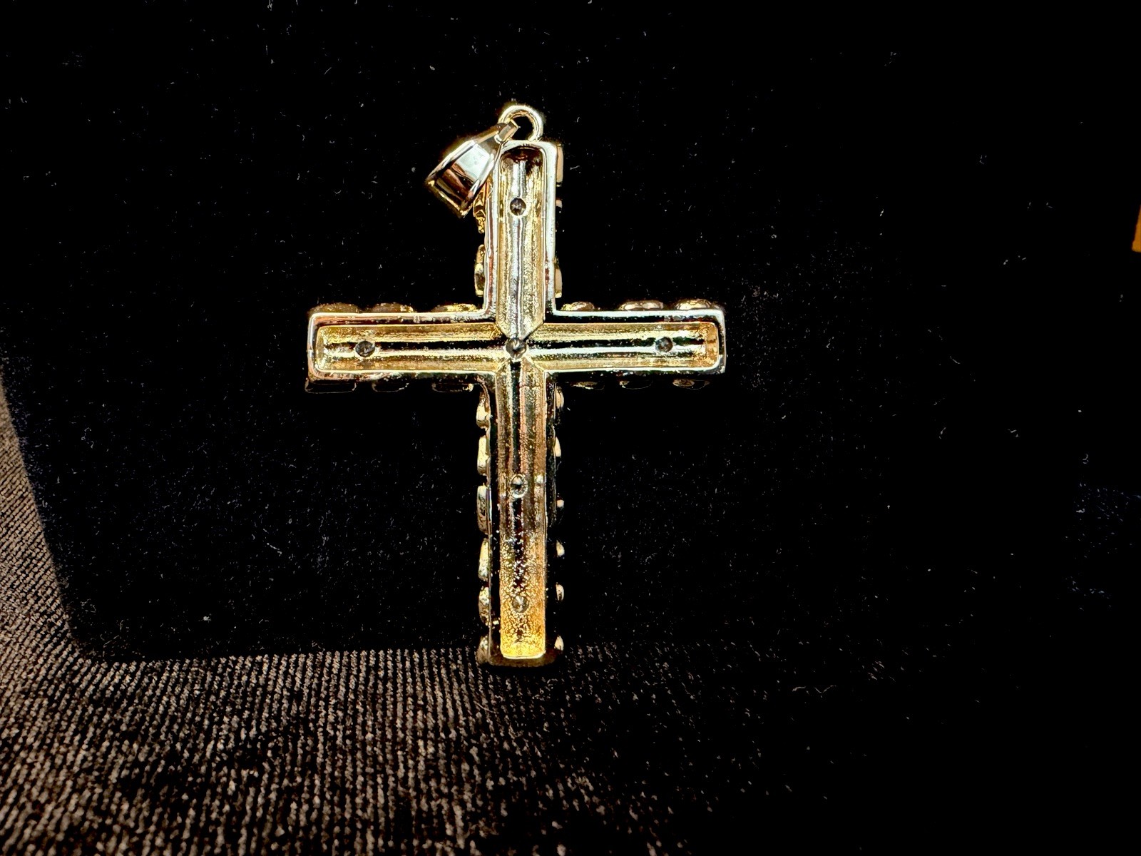 18K Gold Filled 2in Cross Pendant w/Moissanite Diamonds. Very Nice Piece!