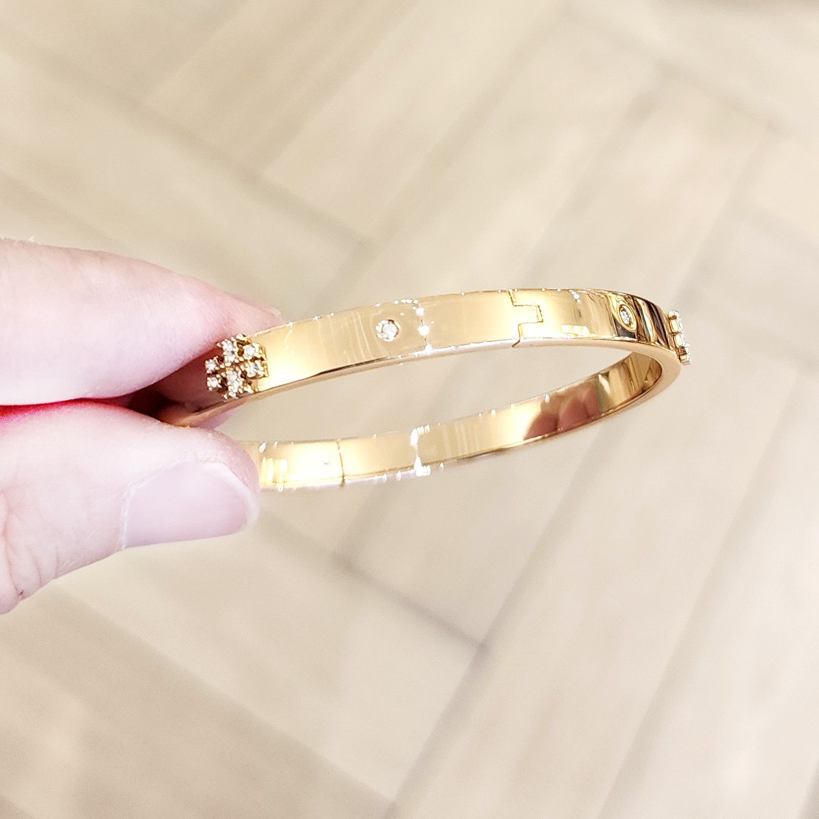 Authentic Tory Burch 18K Gold Plated Pave Logo Hinge Bangle Cuff Bracelet 164157
