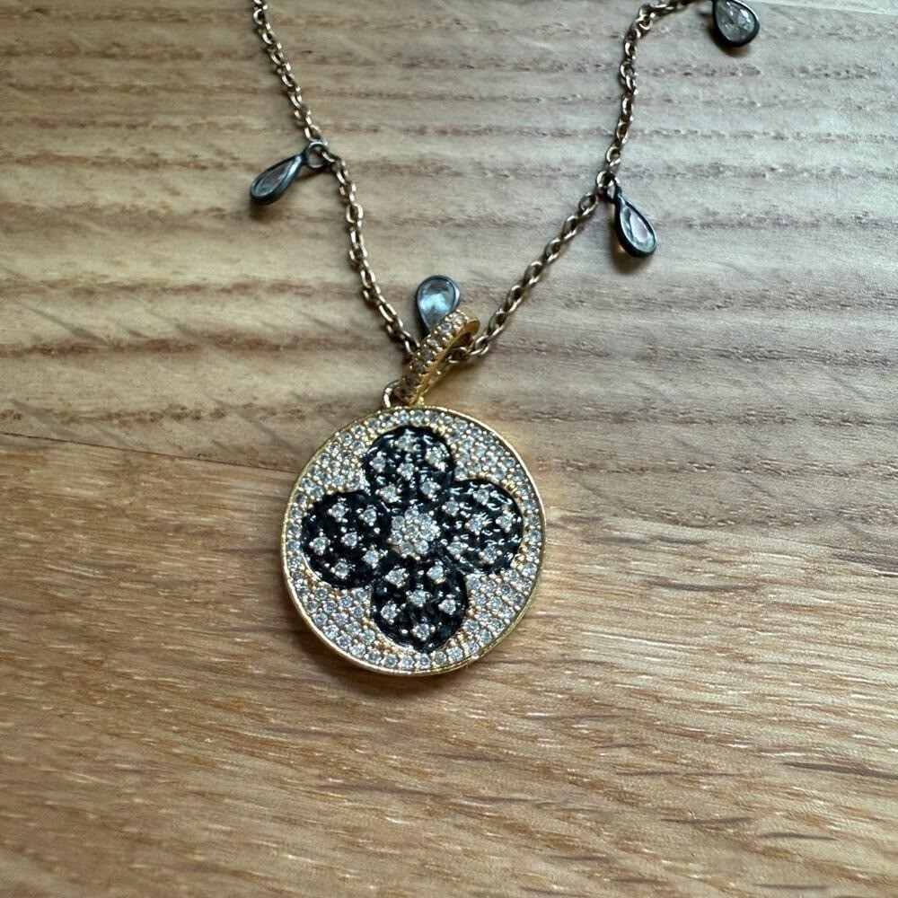 Crystal Teardrop Charm Necklace – NWOT