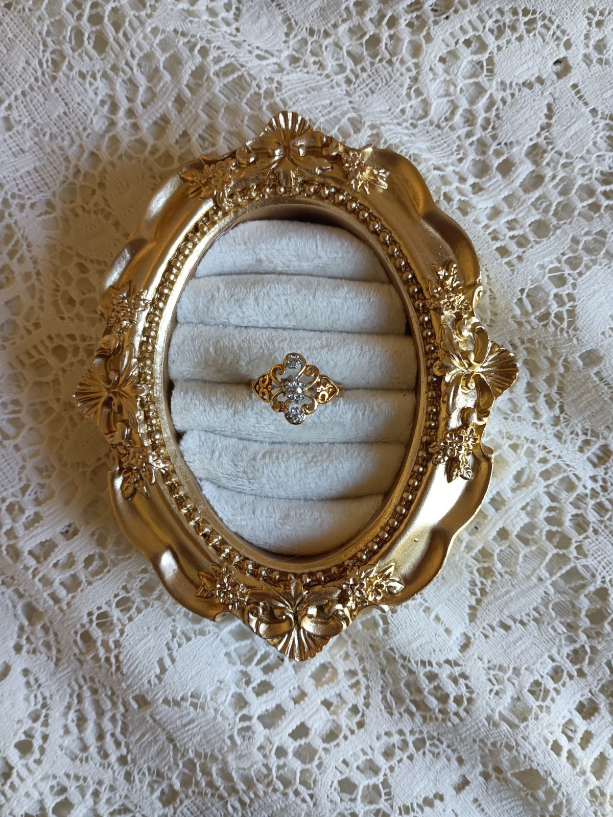 vintage signed contempo deadstock Gold Tone Cocktail Flower Ring, 3 Round czs