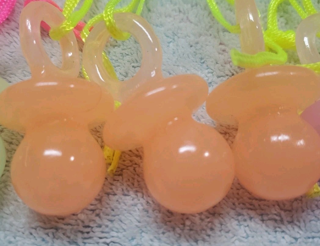 Novelty Necklaces Glow In The Dark Pacifier Shaped Nos Vtg 90s Halloween Rave