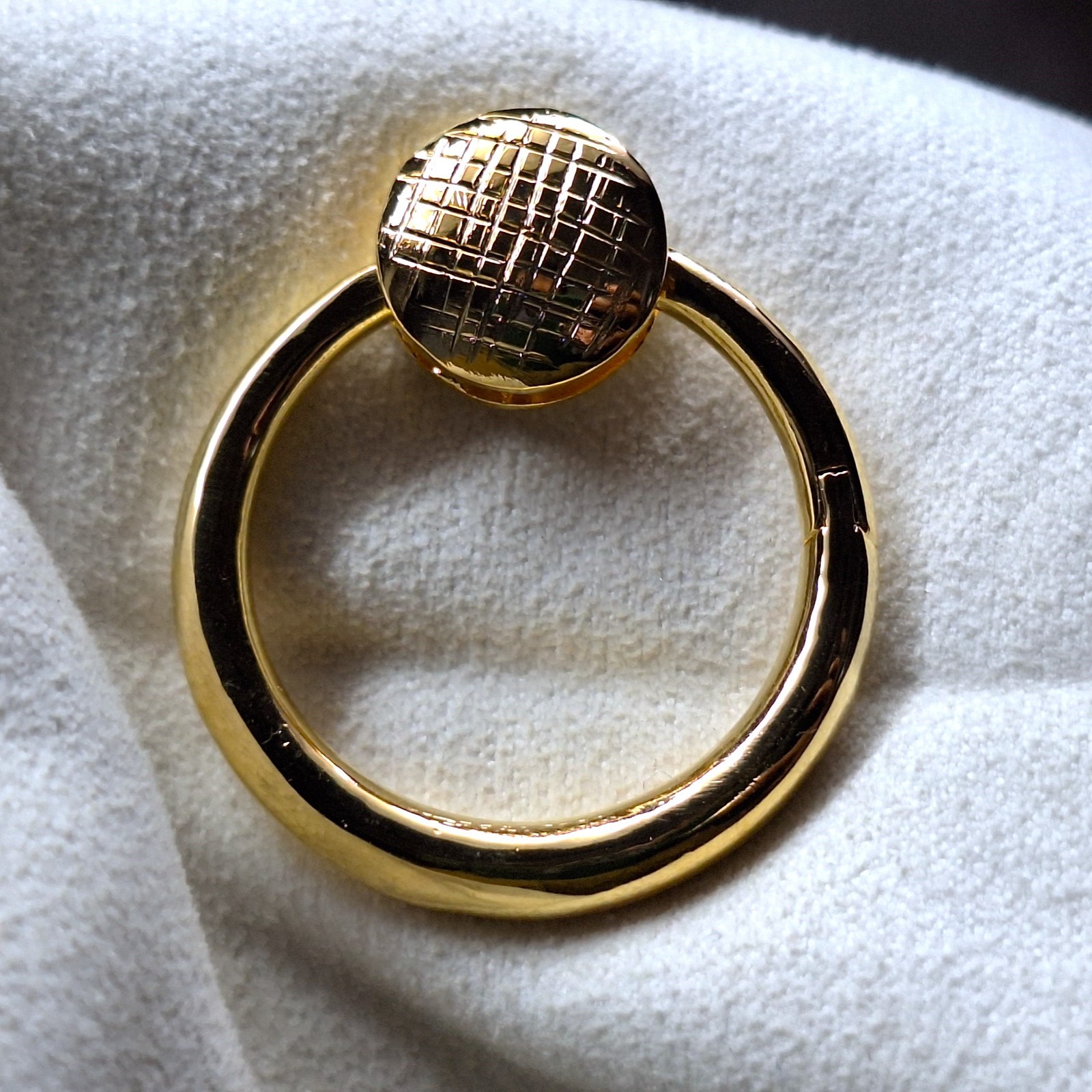 Hand textured Gold plated Brass Metal Fashion Jewelry for gift