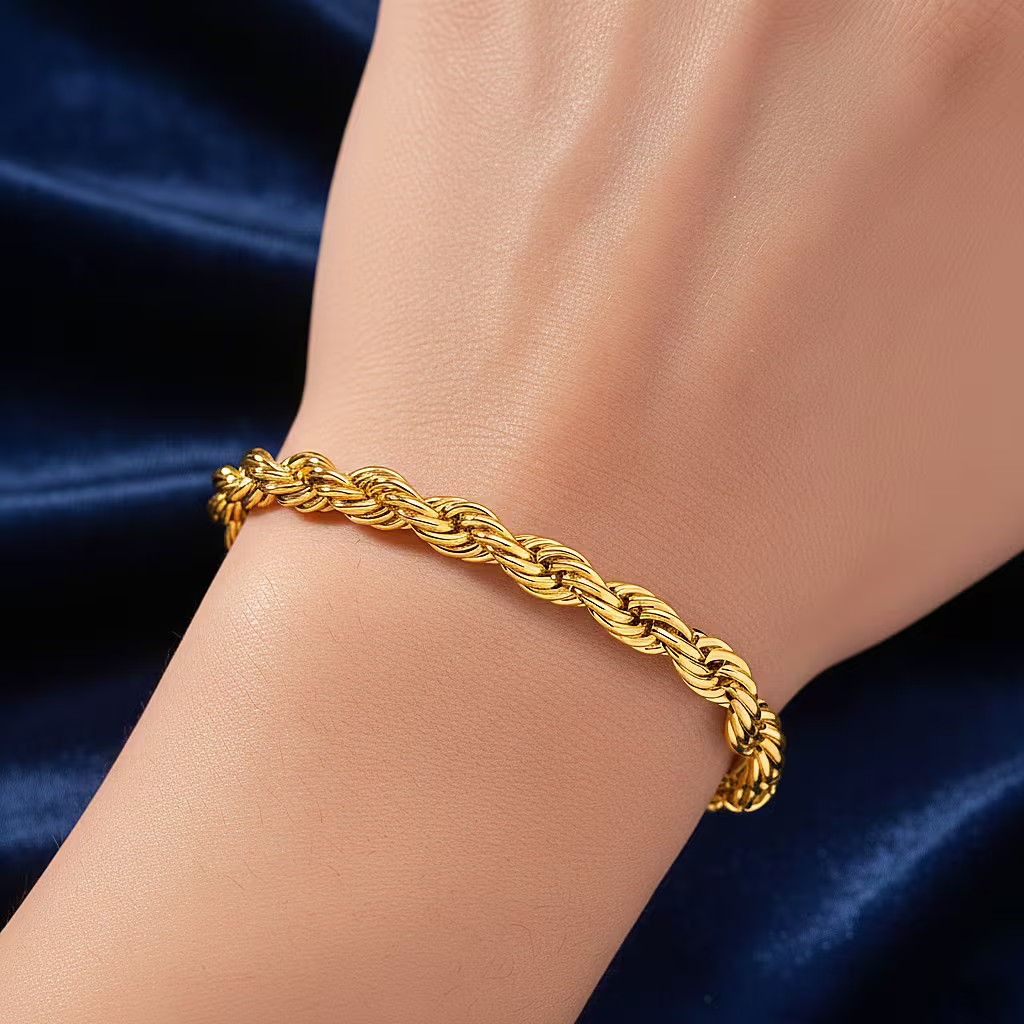 Rope Chain Bracelet in ION Plated YG Stainless Steel (7-9In)
