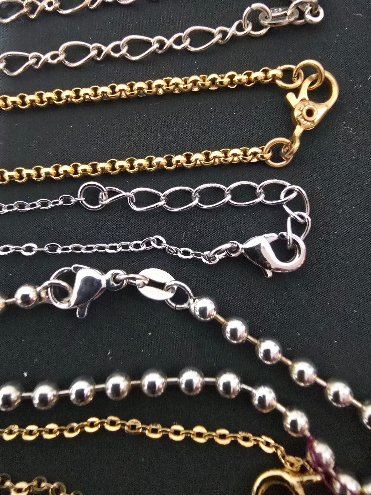 Lot of (14) Necklaces Mixed Metals/Materials (925,avon,monet)