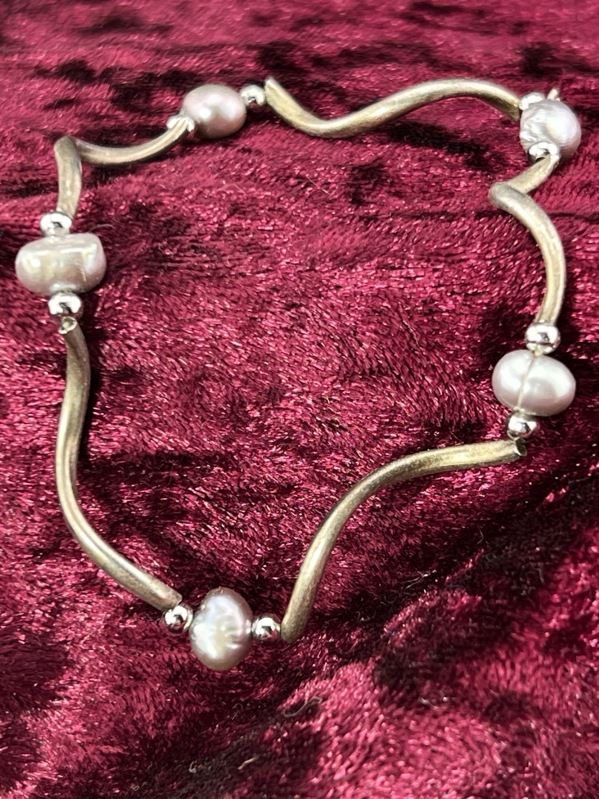 Easy Slip-on Silver Toned Metal 6 in. Stretch Bracelet/Bangle