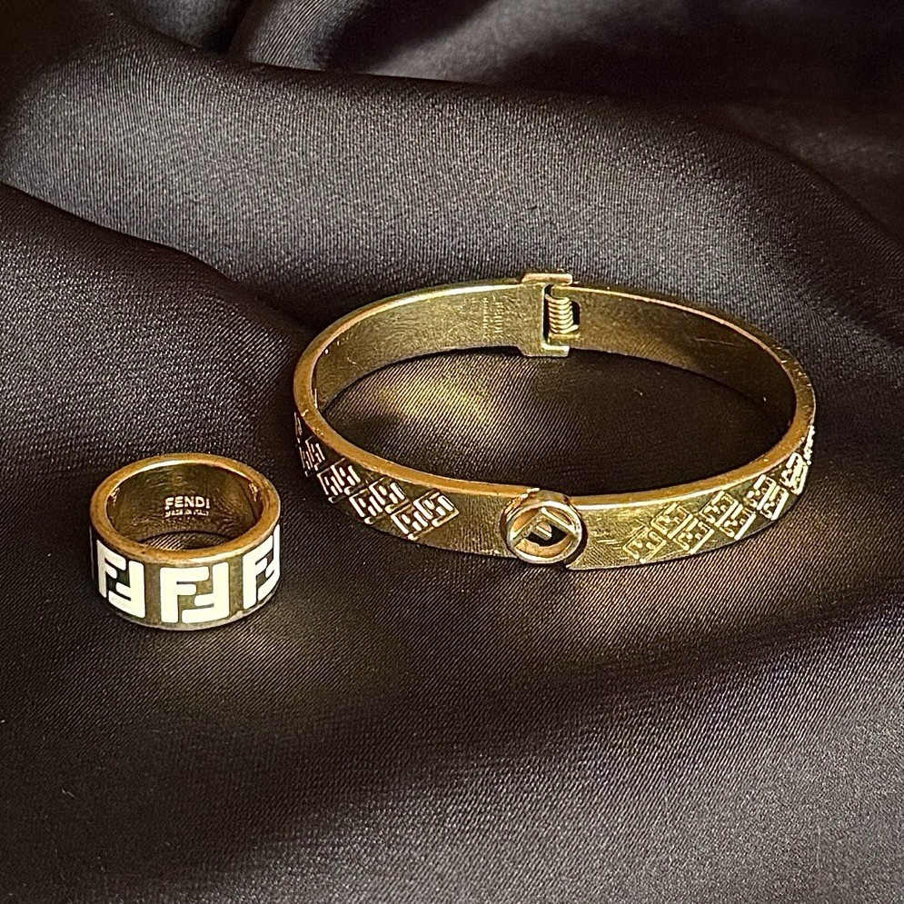 Authentic FENDI Bangle & Ring – “Forever FENDI” Line. Size M. Used condition
